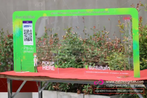 ฉากกั้นอะคริลิคใส พิมพ์ยูวี พิมพ์ลายโลโก้ร้านได้